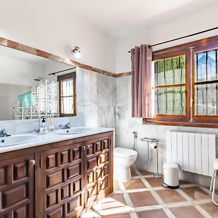 Siete Colchones A Rustic Andalusian بيت للعطل